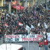 Estudiantes manifiestan en Francia. La pancarta dice: 'Estudiar es un derecho, no un privelegio''